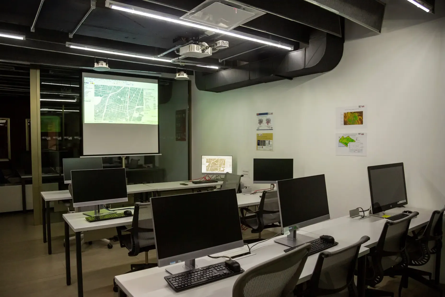 Laboratorio de Sistemas de Información Geográfica (GEOLab)