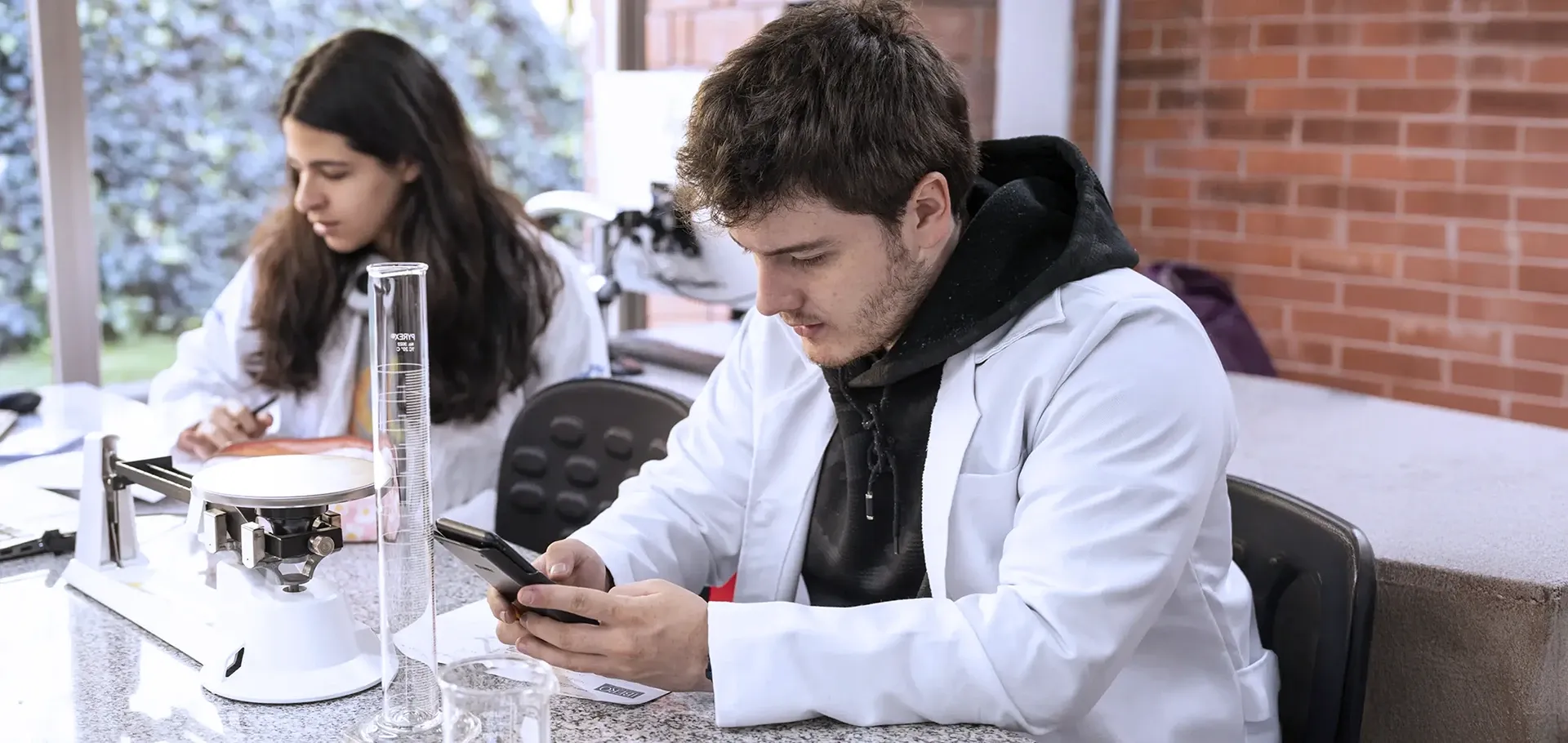  Laboratorio de Estática y Dinámica  